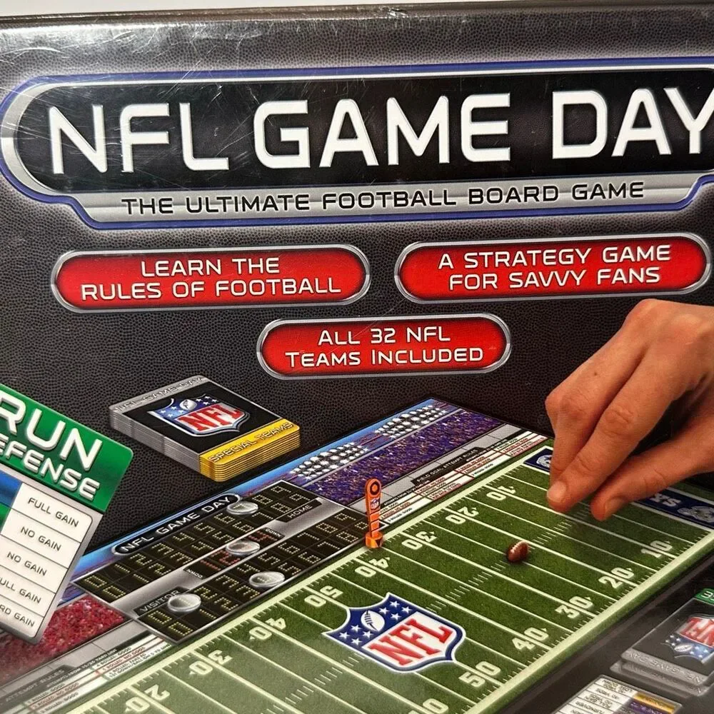 NFL Game Day Board Game  NEW Sealed in Box
